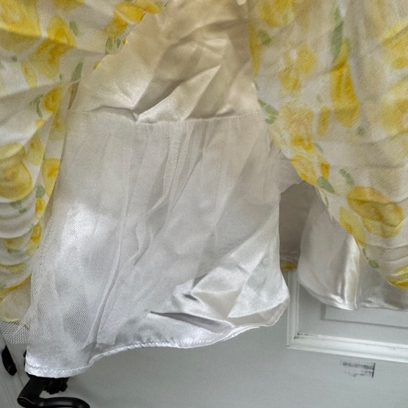 NWOT Sweet Heart Rose 2T Girls Yellow White Floral Lace Sleeveless Formal Dress - Picture 4 of 6